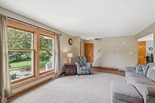 67 W Wood Rdg Dr, River Falls, WI 54022 - Photo 4