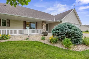 1175 Dale St SW, Hutchinson, MN 55350 - Photo 2