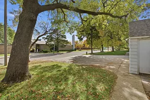 624 11th St SW, Willmar, MN 56201 - Photo 38