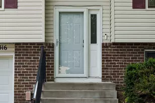 4316 Thornhill Ln, Vadnais Heights, MN 55127 - Photo 2