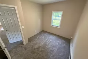 111 Markley Ave S, Thief River Falls, MN 56701 - Photo 6