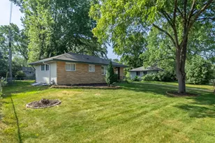 11157 Madison St NE, Blaine, MN 55434 - Photo 2