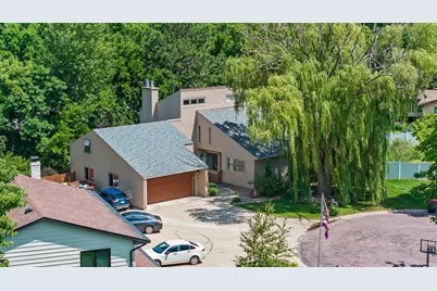 709 Sunrise Boulevard, Redwood Falls, MN 56283 - Photo 8