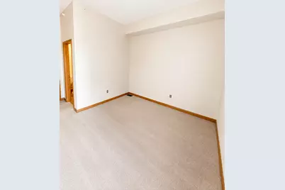 539 Pacific Avenue SW #student, Willmar, MN 56201 - Photo 4