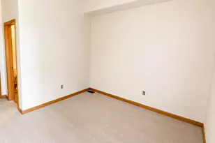 539 Pacific Ave SW, Willmar, MN 56201 - Photo 4