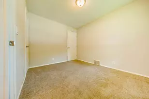7840 Winsdale Street N, Golden Valley, MN 55427 - Photo 20