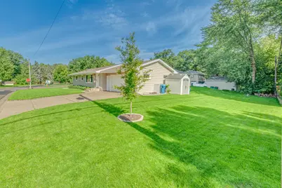 7840 Winsdale Street N, Golden Valley, MN 55427 - Photo 4