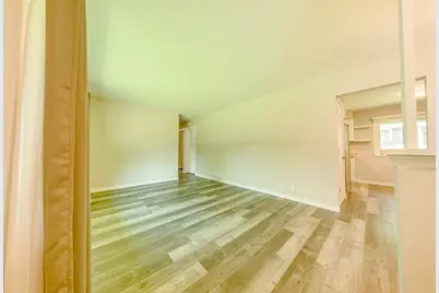 7840 Winsdale Street N, Golden Valley, MN 55427 - Photo 10