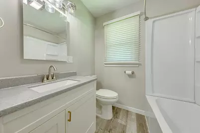 7840 Winsdale Street N, Golden Valley, MN 55427 - Photo 34