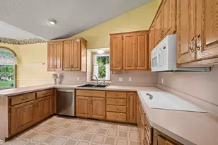 3028 Highpointe Curve, Roseville, MN 55113 - Photo 4