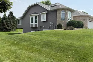 3028 Highpointe Curve, Roseville, MN 55113 - Photo 2