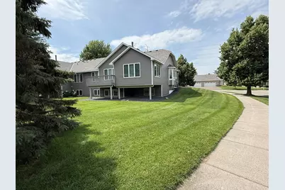 3028 Highpointe Curve, Roseville, MN 55113 - Photo 4