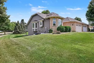 3028 Highpointe Curve, Roseville, MN 55113 - Photo 24