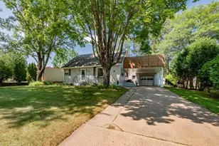 1403 SW 1st Ave, Grand Rapids, MN 55744 - Photo 1