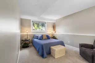 5213 Overlook Dr, Bloomington, MN 55437 - Photo 36