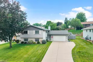 5213 Overlook Dr, Bloomington, MN 55437 - Photo 2
