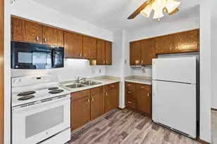 416 Sibley Ave S, Litchfield, MN 55355 - Photo 8