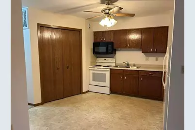 416 Sibley Avenue S #206, Litchfield, MN 55355 - Photo 4