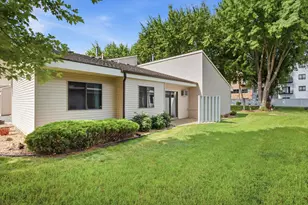 416 Sibley Ave S, Litchfield, MN 55355 - Photo 2