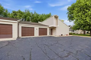 416 Sibley Ave S, Litchfield, MN 55355 - Photo 18