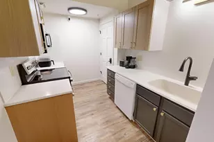 542 Benson Ave SW, Willmar, MN 56201 - Photo 18