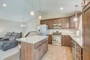 1004 Wyoming St, Roberts, WI 54023 - Photo 14