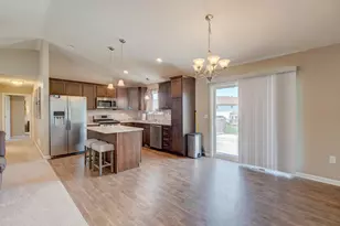 1004 Wyoming St, Roberts, WI 54023 - Photo 12