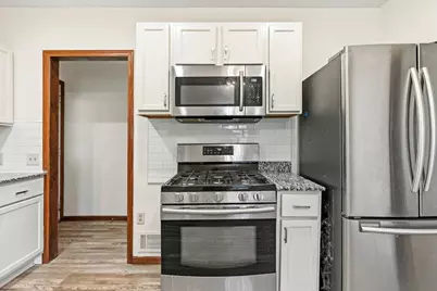71 Wyoming Street E, Saint Paul, MN 55107 - Photo 8