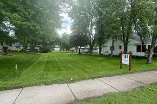 702 N Benton Dr, Sauk Rapids, MN 56379 - Photo 1