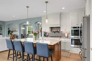 9971 Lawson Ln, Eden Prairie, MN 55347 - Photo 8