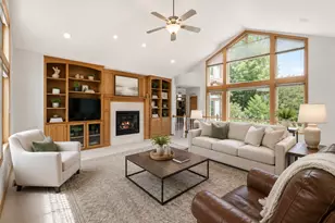 10035 Woodhill Blvd, Lakeville, MN 55044 - Photo 8