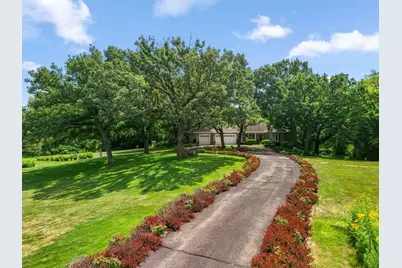 10035 Woodhill Boulevard, Lakeville, MN 55044 - Photo 2