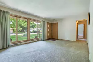 908 N 1st Ave, Fergus Falls, MN 56537 - Photo 10