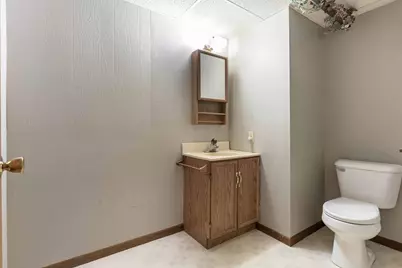 908 N 1st Avenue, Fergus Falls, MN 56537 - Photo 26