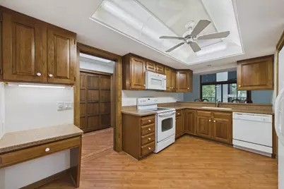 5501 Dewey Hill Road #322, Edina, MN 55439 - Photo 2