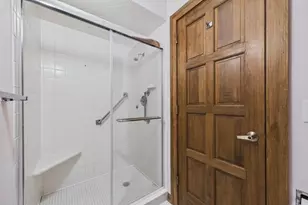 5501 Dewey Hill Rd, Edina, MN 55439 - Photo 18