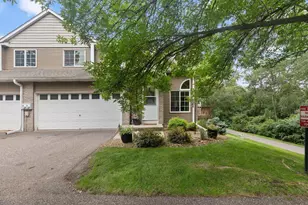 100 Primrose Ct, Vadnais Heights, MN 55127 - Photo 2