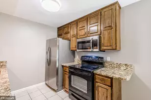 8824 N Maplebrook Ct, Brooklyn Park, MN 55445 - Photo 8