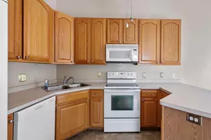 1320 S Trail Dr, Faribault, MN 55021 - Photo 8