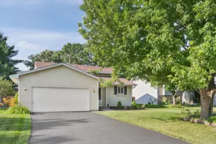 723 Sunwood Park Dr, Waite Park, MN 56387 - Photo 2