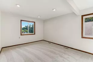 6481 Rath Dr, Woodbury, MN 55125 - Photo 16