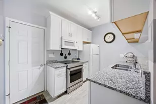 3709 10th St N, Fargo, ND 58102 - Photo 8