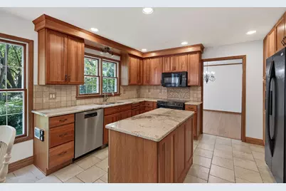 8906 138th Street Court, Apple Valley, MN 55124 - Photo 14