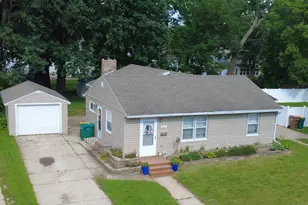 607 Edgewood Ave, Albert Lea, MN 56007 - Photo 1