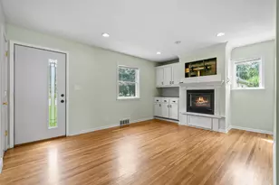 1081 St Paul Ave, Saint Paul, MN 55116 - Photo 4