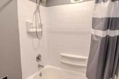 421 S 18th Street S, Moorhead, MN 56560 - Photo 24