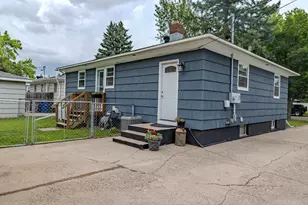 421 S 18th Street S, Moorhead, MN 56560 - Photo 4