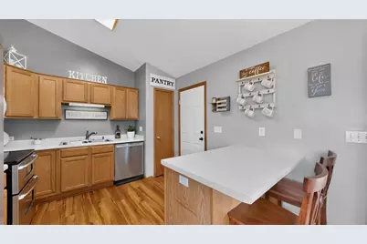 522 Brook Avenue, Saint Charles, MN 55972 - Photo 10