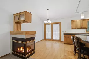 1222 Fallbrook Ln, Woodbury, MN 55125 - Photo 14