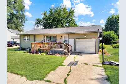 506 Lynd Street, Marshall, MN 56258 - Photo 2